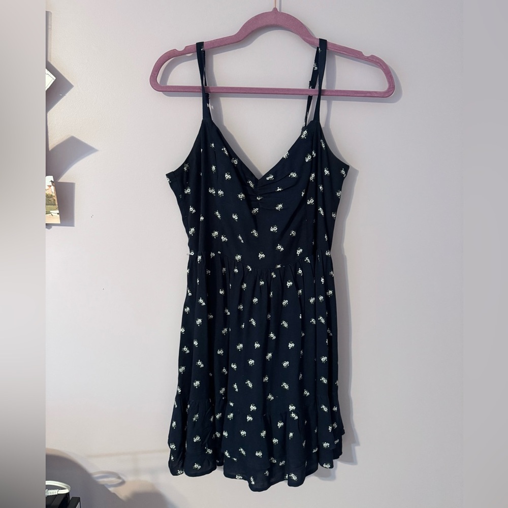 Navy and White Floral Dress (M short)